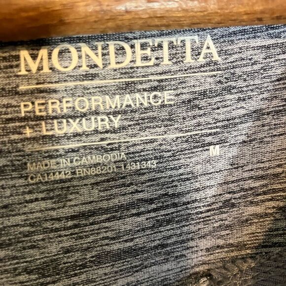 Mondetta, pullover sweatshirt, lightweight, hooded, excellent condition, medium - Picture 2 of 4